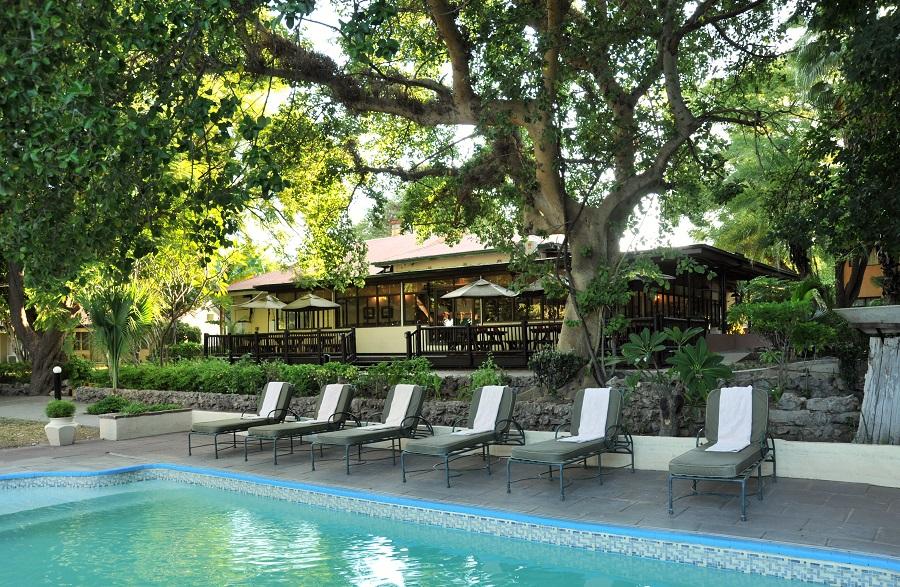 Cresta Riley'S Hotel Maun Exterior photo